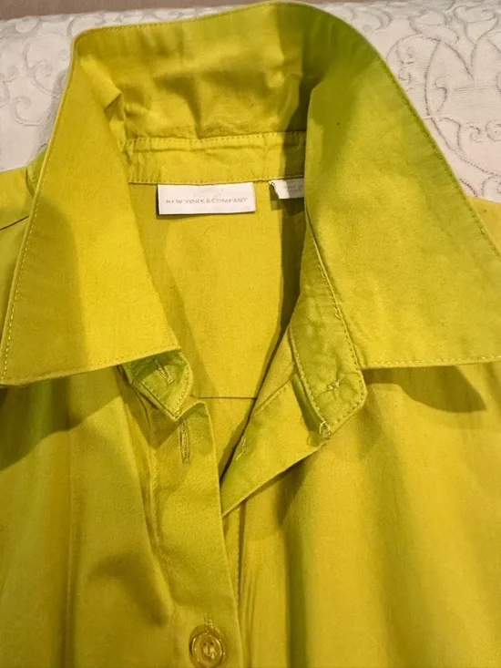 New York & Company Button-Front Midi Shirt Dress in Chartreuse - Picture 3 of 3